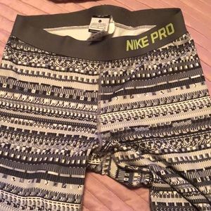 Nike pro leggings